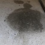 How to Get Transmission Fluid off Driveway