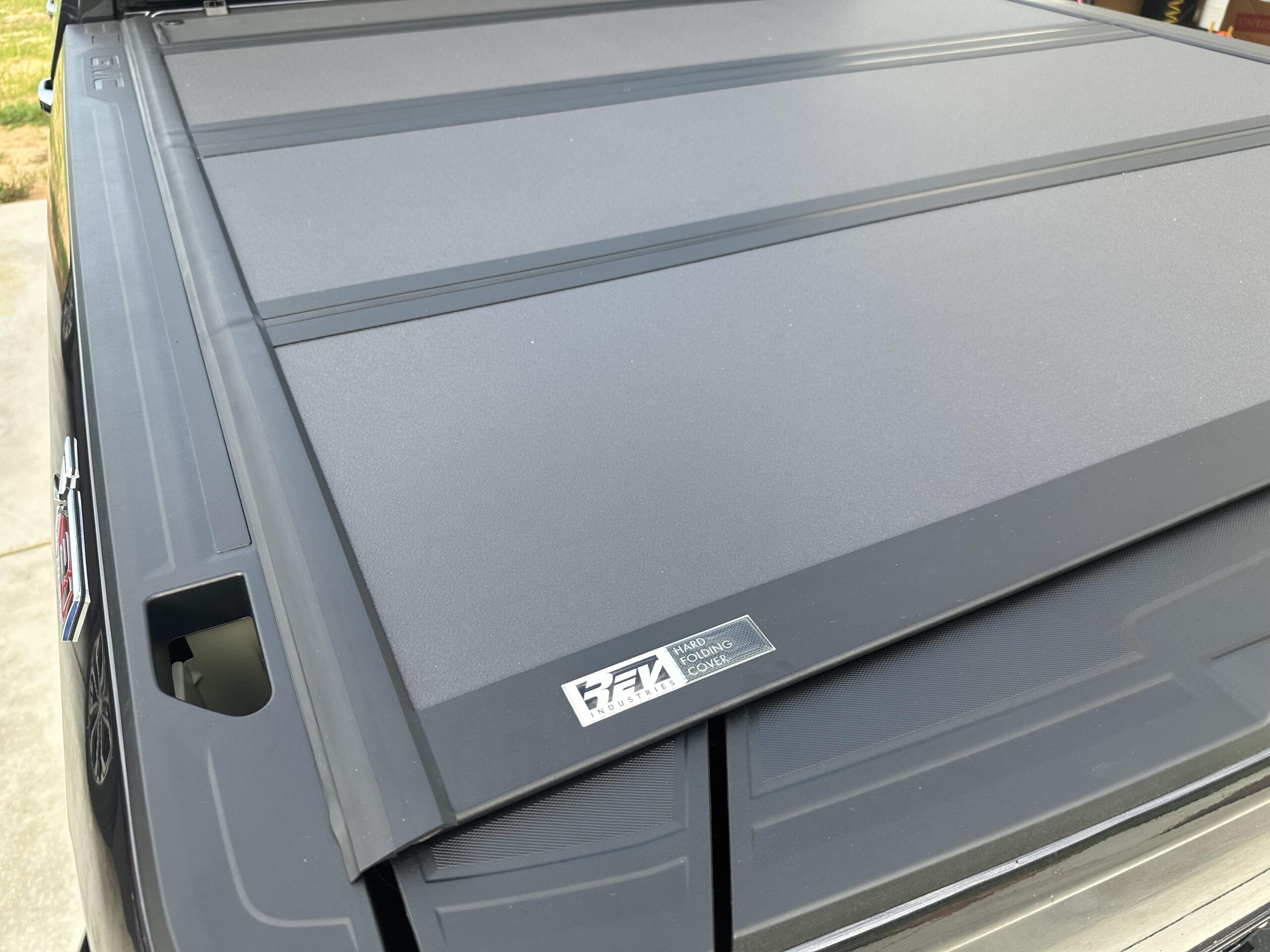 Who Makes Rev Tonneau Covers: Top Manufacturers Revealed
