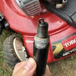 What Spark Plug Does a Toro Recycler 22 Use