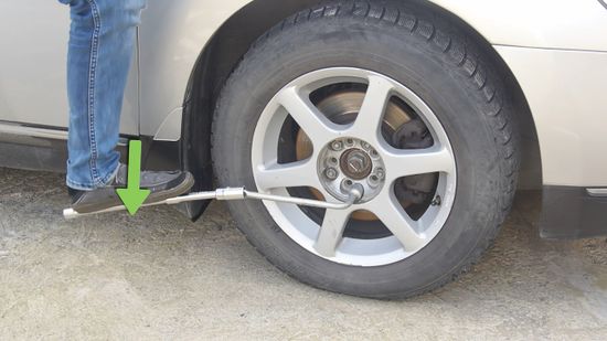 How to Break Loose Lug Nuts