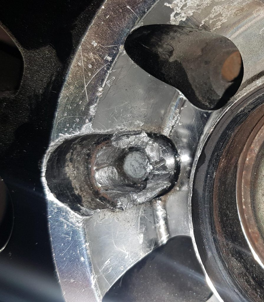 How to Cut off a Lug Nut