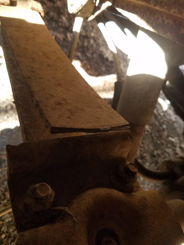 Can You Drive With a Broken Leaf Spring