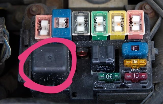 How to Remove a Fuel Pump Relay